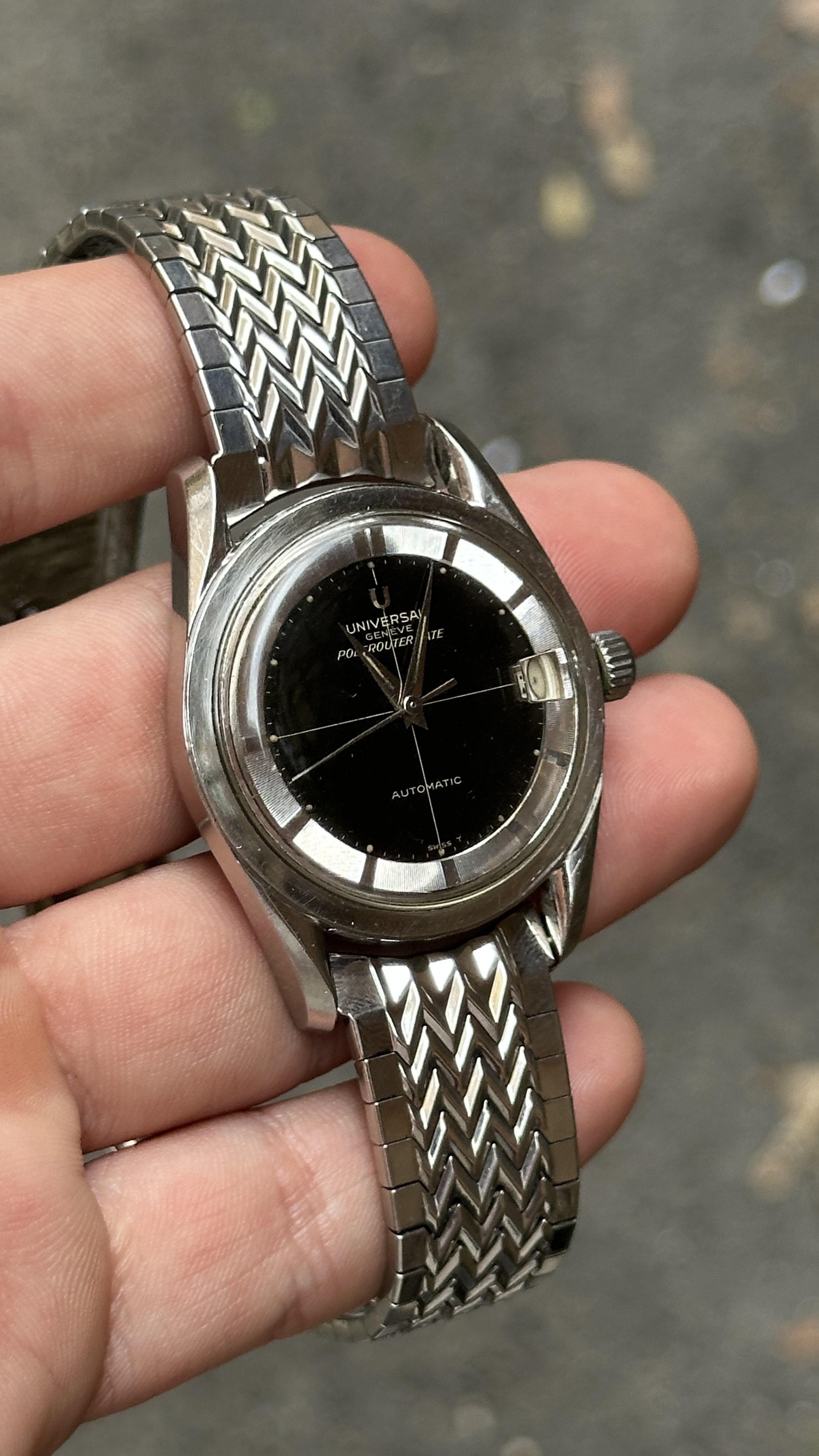Universal Geneve Polerouter Hover